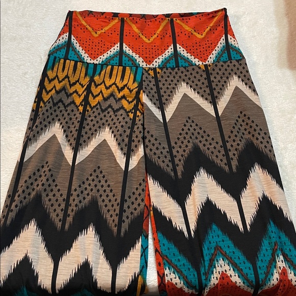 Codigo Colorful Chevron Geometric Pattern Wide Leg Leggings - Picture 4 of 10